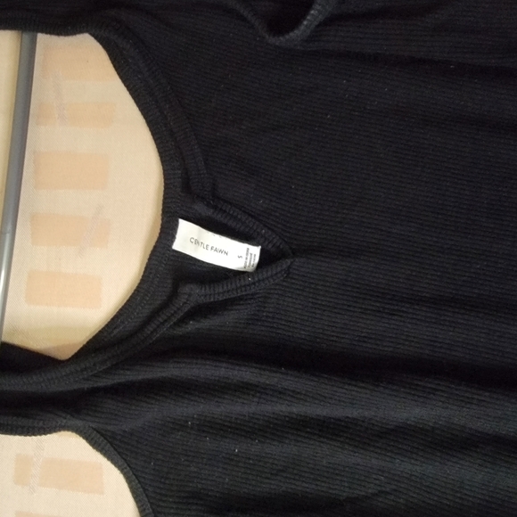 Gentle Fawn Open Slit Black Camisole - Picture 4 of 7